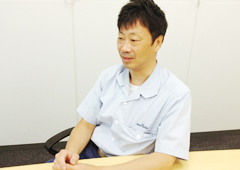 Takashima responding at the interview (Product Planning Dept.)