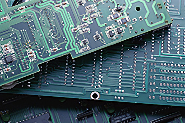 電子機器製造T社