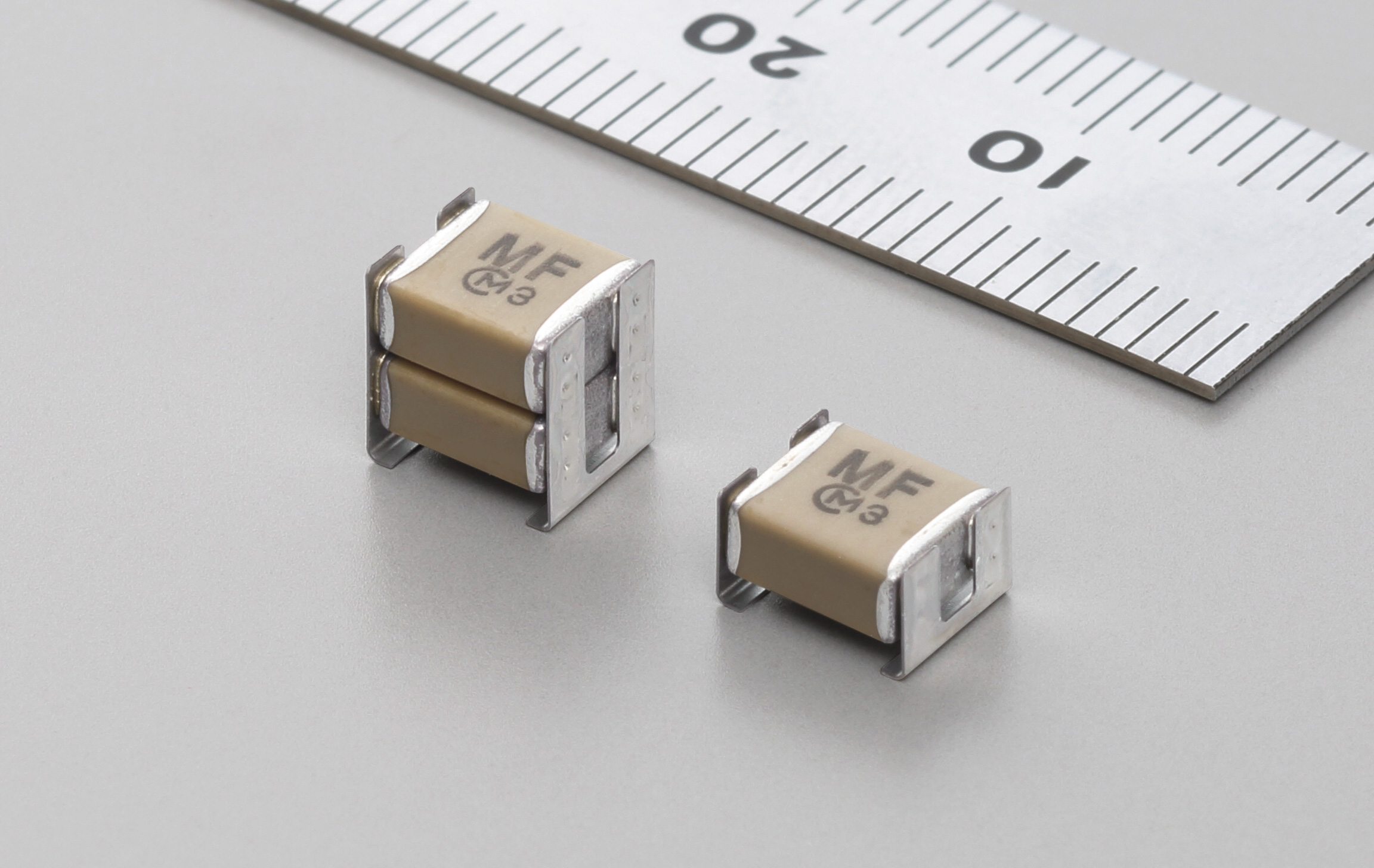 Murata introduces safety standard certified metal terminal type MLCC for automotive applications with a distance between terminals of 4 mm or more. 